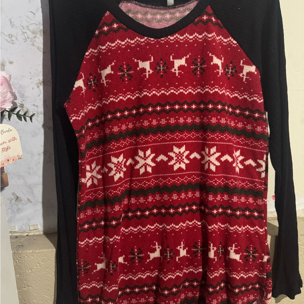 Acting Pro Red and Black Festive Sweatshirt